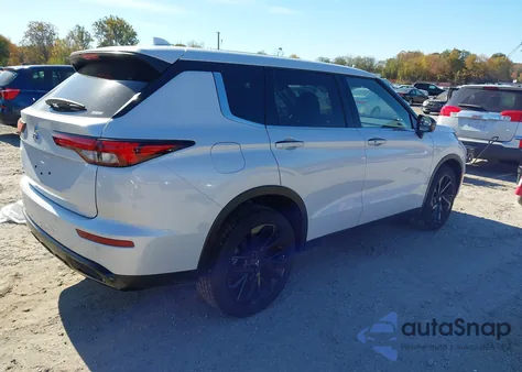 2024 Mitsubishi Outlander Se Black Edition W/Pano Roof z USA, uszkodzony, nr VIN JA4J4VA89RZ066401